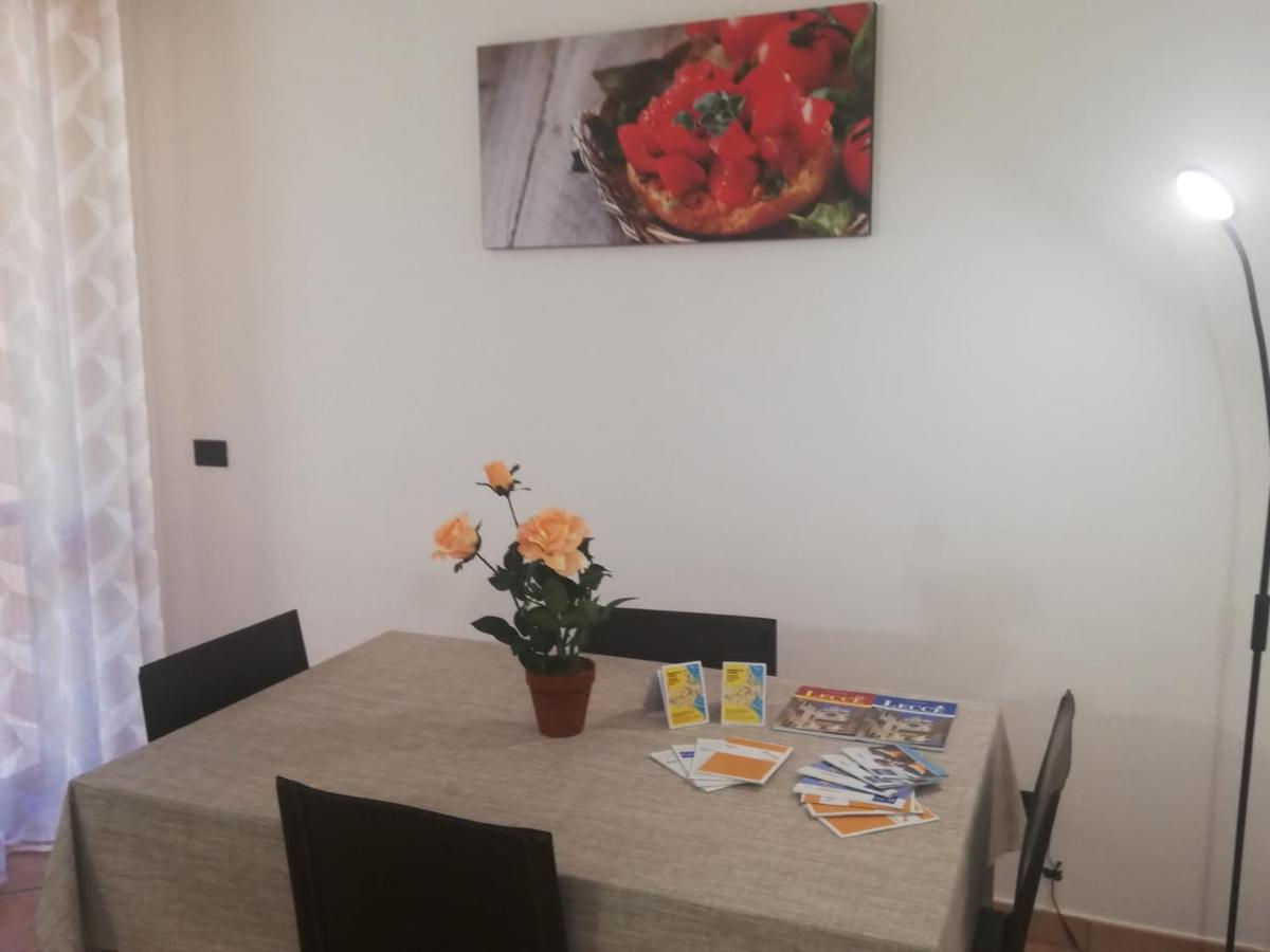Appartamento Rosahouse Lecce Esterno foto